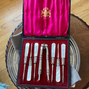Mother of Pearl Nut Pick Set